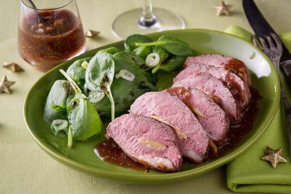 Magret de canard farci au foie gras