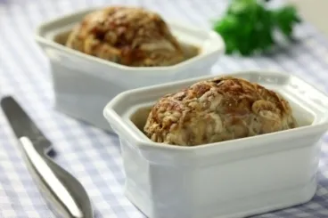 Terrine de campagne aux foies de volaille à l'armagnac