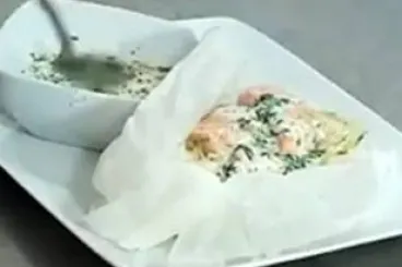 Papillote de saumon au fenouil, crème d'aneth