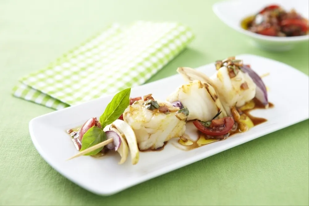 Brochette de cabillaud, sauce vierge