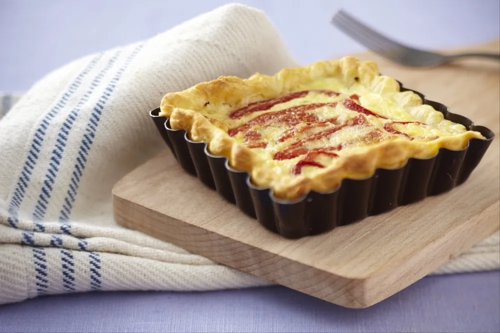 Tarte à la courgette et piquillos aillés