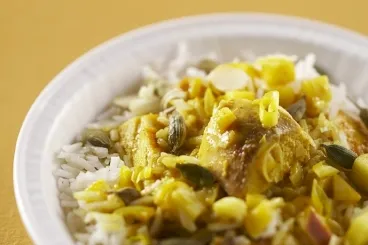 Curry de volaille minute, riz basmati à la cardamome